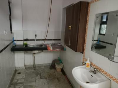 Bathroom Image of 1180 Sq.ft 2 BHK Builder Floor for rent in Gomti Nagar Lucknow for Rs. 18000