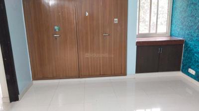 Bedroom Image of 1200 Sq.ft 2 BHK Apartment / Flat for rent in Batla Apartments, Patparganj New Delhi for Rs. 37000