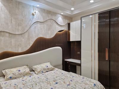 Bedroom Image of 1350 Sq.ft 4 BHK Apartment / Flat for sale in Saarthi Estonia Homes, Uttam Nagar New Delhi for Rs. 12000000