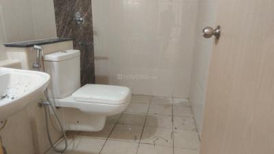 Bathroom Image of 1000 Sq.ft 2 BHK Apartment / Flat for rent in Mantri Serenity, Bikasipura Bengaluru for Rs. 40000
