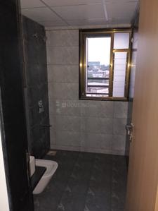 Bathroom Image of 600 Sq.ft 1 BHK Apartment / Flat for sale in Paranjape Blue Ridge The Lofts, Hinjawadi Pune for Rs. 6600000