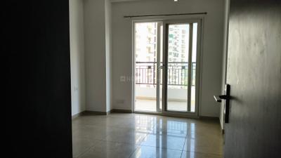 Bedroom Image of 1340 Sq.ft 3 BHK Apartment / Flat for rent in Gulshan Ikebana, Sector 143 Noida for Rs. 32000