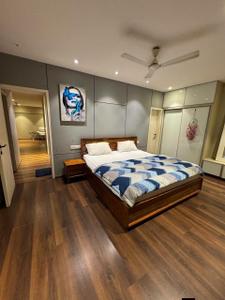 Bedroom Image of 2200 Sq.ft 3 BHK Apartment / Flat for rent in Naranpura Ahmedabad for Rs. 55000