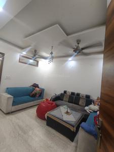 Bedroom Image of 720 Sq.ft 2 BHK Builder Floor for rent in Mukherjee Nagar New Delhi for Rs. 30000