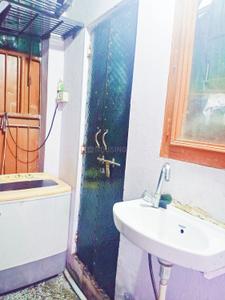 Bathroom Image of 150 Sq.ft 3 BHK Independent House for sale in Nizamuddin East New Delhi for Rs. 10000000