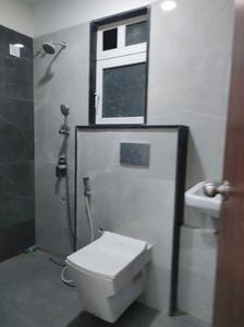Common Bathroom Image of 950 Sq.ft 2 BHK Apartment / Flat for sale in Nicco Residency, Andheri East Mumbai for Rs. 25500000
