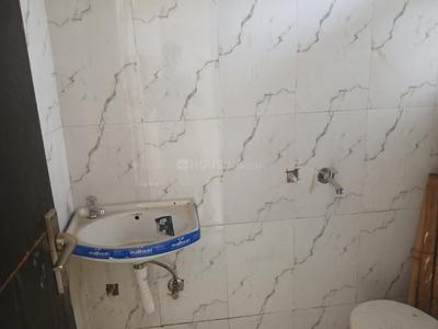 Image of 1400 Sq.ft 2.5 BHK Apartment / Flat for rent in Phase 2, Noida for Rs. 28000