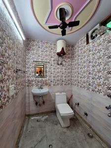 Bathroom Image of 1557 Sq.ft 3 BHK Builder Floor for rent in Swasthya Vihar New Delhi for Rs. 50000