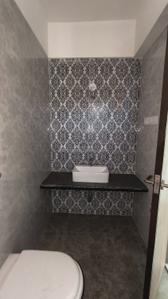 Bathroom Image of 715 Sq.ft 1 BHK Apartment / Flat for rent in Marathon Nexzone, Panvel Navi Mumbai for Rs. 14000