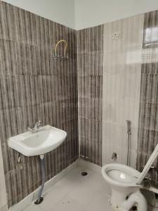 Bathroom Image of 1390 Sq.ft 3 BHK Apartment / Flat for sale in Shree Mohan Apartment, Semra Lucknow for Rs. 5500000