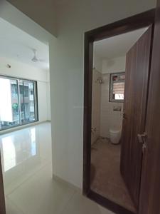 Bathroom Image of 680 Sq.ft 2 BHK Apartment / Flat for sale in Borivali West Mumbai for Rs. 18200000