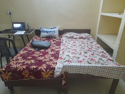 Bedroom Image of Guddu pg in Sector 130, Noida