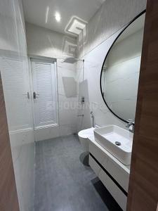 Bathroom Image of 1050 Sq.ft 3 BHK Apartment / Flat for sale in Sky Annex, Chembur Mumbai for Rs. 18100000