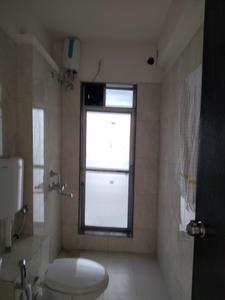 Common Bathroom Image of 700 Sq.ft 1 BHK Apartment / Flat for rent in Rosa Elite, Thane West Thane for Rs. 16005