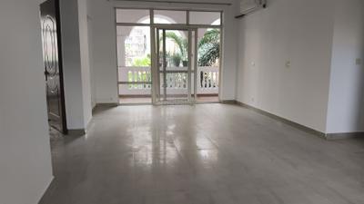 Living Room Image of 2450 Sq.ft 4 BHK Apartment / Flat for rent in Sector 45 Noida for Rs. 60000
