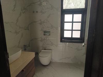Image of 5500 Sq.ft 6 BHK Independent House for rent in New Friends Colony, New Delhi for Rs. 700000