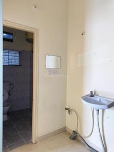 Bathroom Image of 1400 Sq.ft 3 BHK Builder Floor for rent in Kartik Nagar Bengaluru for Rs. 40000