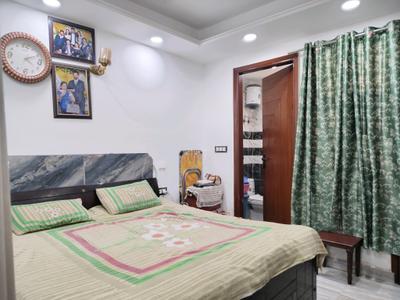 Bedroom Image of 1000 Sq.ft 3 BHK Apartment / Flat for sale in Sun View Apartment, Chhattarpur New Delhi for Rs. 6700000