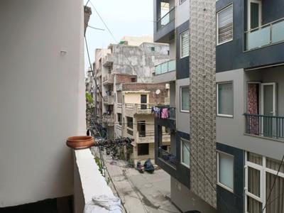 Living Room Image of 720 Sq.ft 2 BHK Builder Floor for sale in Mukherjee Nagar New Delhi for Rs. 5800000