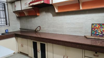 Kitchen Image of 1600 Sq.ft 3 BHK Duplex for rent in DDA Sector C Pocket 6, Vasant Kunj New Delhi for Rs. 78000