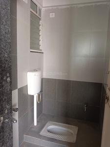 Bathroom Image of 900 Sq.ft 2 BHK Apartment / Flat for sale in Venus Nandini Bellus, Hadapsar Pune for Rs. 6491000