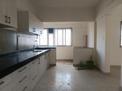 Kitchen Image of 2150 Sq.ft 3.5 BHK Apartment / Flat for sale in Magarpatta Laburnum Park, Magarpatta City Pune for Rs. 35000000