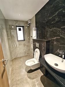 Bathroom Image of 900 Sq.ft 2 BHK Apartment / Flat for sale in Shwesh Champaran, Matunga East Mumbai for Rs. 41500000