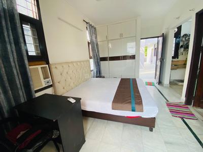 Bedroom Image of Urbanroomz Coliving PG in Sector 45, Gurgaon