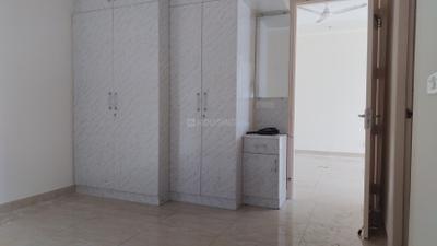 Bedroom Image of 1350 Sq.ft 3 BHK Apartment / Flat for rent in Gaur City 7th Avenue, Noida Extension Greater Noida for Rs. 28000
