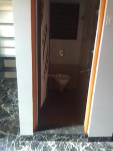 Bathroom Image of 1300 Sq.ft 1 BHK Builder Floor for rent in Ganesh Peth Hubli for Rs. 7000