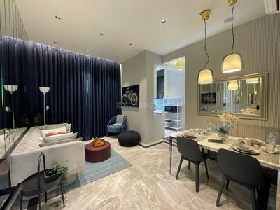 Hall Image of 690 Sq.ft 2 BHK Apartment / Flat for sale in Grant Road Mumbai for Rs. 26200000