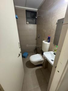 Bathroom Image of 1600 Sq.ft 3 BHK Apartment / Flat for rent in Dev Parijat, Vaishno Devi Circle Ahmedabad for Rs. 28000