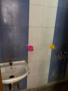 Bathroom Image of 700 Sq.ft 2 BHK Independent House for rent in Beta II Greater Noida for Rs. 15000