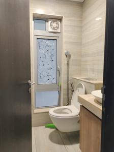 Common Bathroom Image of 2190 Sq.ft 3 BHK Apartment / Flat for sale in Oberoi Esquire, Goregaon East Mumbai for Rs. 82800000