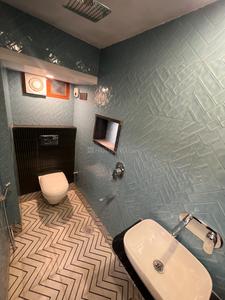 Bathroom Image of 360 Sq.ft 1 BHK Builder Floor for rent in Shalimar Bagh New Delhi for Rs. 16000