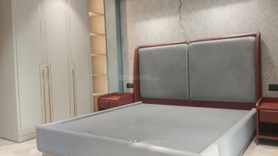 Bedroom Image of 3006 Sq.ft 4 BHK Builder Floor for sale in Anand Vihar New Delhi for Rs. 64000000