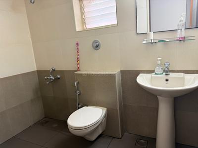 Bathroom Image of 1700 Sq.ft 3 BHK Apartment / Flat for sale in Purva Eternity , Kakkanad Kochi for Rs. 9900000