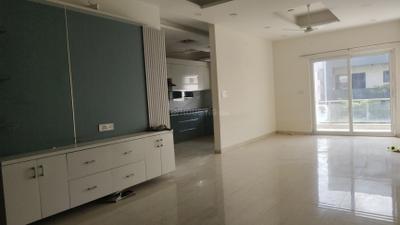 Living Room Image of 2000 Sq.ft 3 BHK Independent House for rent in BPTP Amstoria , Sector 102 Gurgaon for Rs. 45000