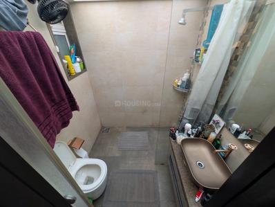 Bathroom Image of 1125 Sq.ft 3 BHK Apartment / Flat for sale in Veena Crest, Andheri West Mumbai for Rs. 46000000