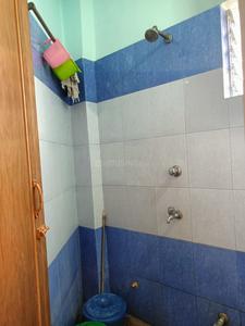 Bathroom Image of 950 Sq.ft 3 BHK Apartment / Flat for sale in Haltu Kolkata for Rs. 4000000