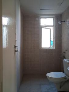 Common Bathroom Image of 1279 Sq.ft 3 BHK Apartment / Flat for sale in Jaypee Kosmos, Sector 134 Noida for Rs. 11000000