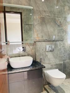 Bathroom Image of 1800 Sq.ft 3 BHK Builder Floor for sale in DLF City Phase 1, DLF Phase 1 Gurgaon for Rs. 29900000