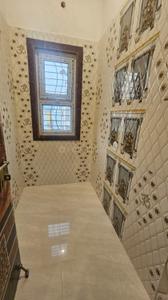 Bathroom Image of 800 Sq.ft 2 BHK Independent House for rent in Ramkrishan Nagar Patna for Rs. 11500