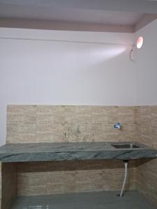 Kitchen Image of 350 Sq.ft 1 RK Apartment / Flat for rent in Sector 22 Noida for Rs. 13000