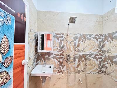 Bathroom Image of 700 Sq.ft 2 BHK Independent House for sale in Avadi Chennai for Rs. 5000000