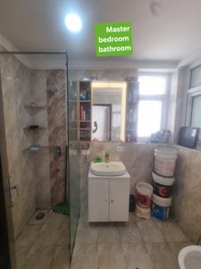 Bathroom Image of 1429 Sq.ft 2 BHK Apartment / Flat for sale in Ramprastha The Edge Towers, Sector 37D Gurgaon for Rs. 14700000