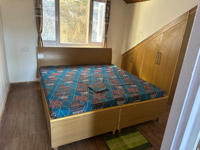 Bedroom Image of 2500 Sq.ft 4.5 BHK Builder Floor for rent in Summer Hill Shimla for Rs. 50000
