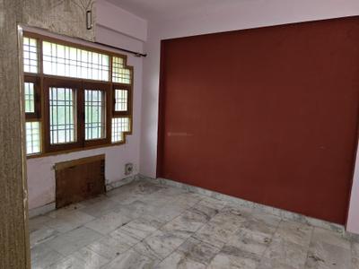 Bedroom Image of 1200 Sq.ft 2 BHK Apartment / Flat for rent in Hazratganj Lucknow for Rs. 24000