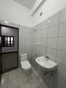 Bathroom Image of 2400 Sq.ft 3.5 BHK Builder Floor for rent in Jagjeetpur Haridwar for Rs. 13000