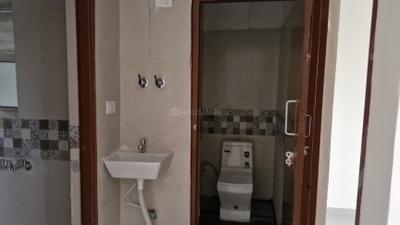 Bathroom Image of 500 Sq.ft 1 BHK Apartment / Flat for rent in Sector 19 Dwarka New Delhi for Rs. 21000